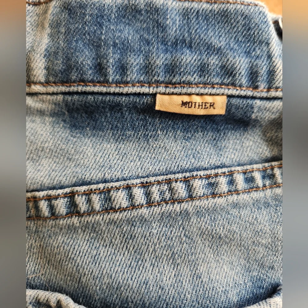 MOTHER Fly Tomcat Roller Jeans In Crashing Wash 28 - Picture 3 of 12